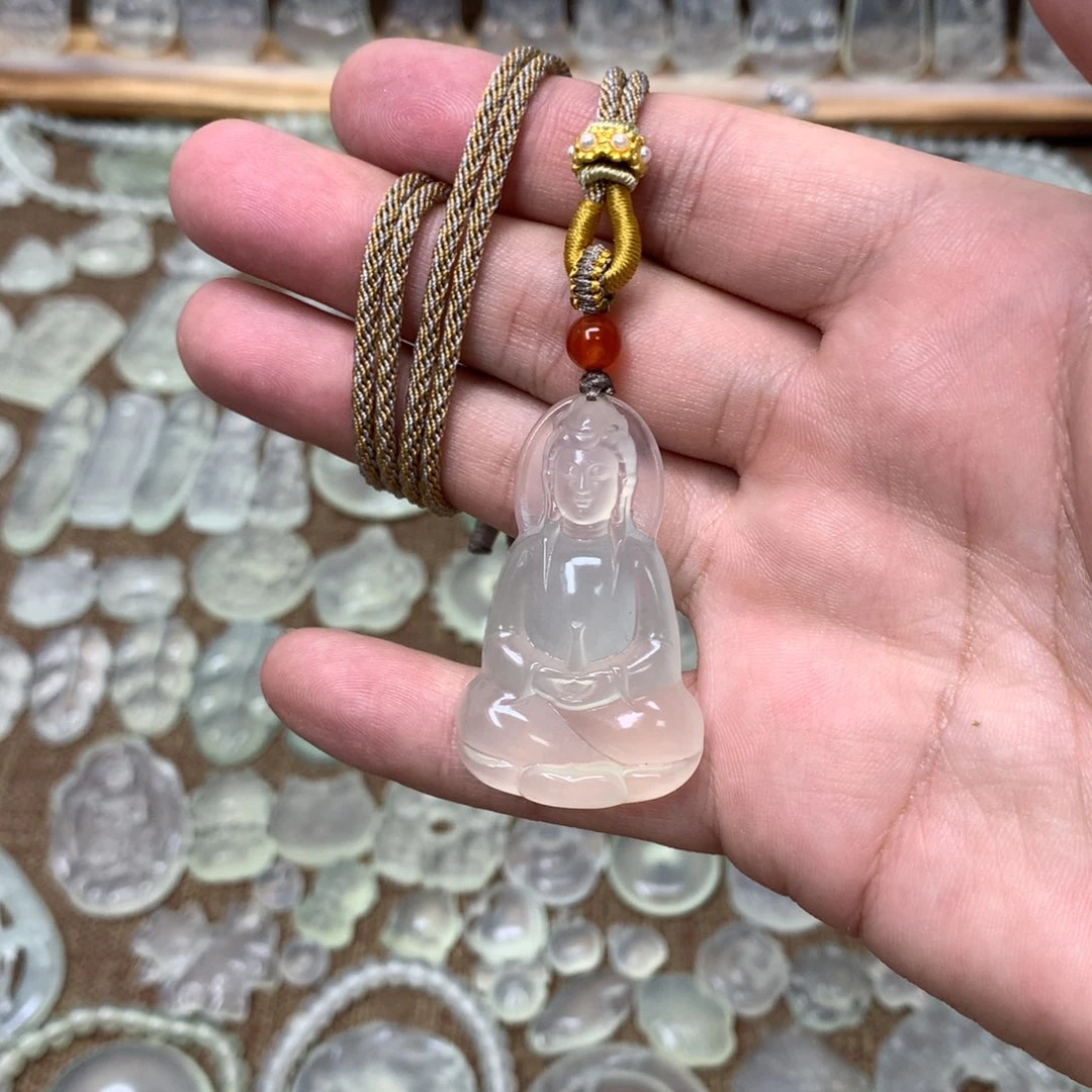蛇纹石玉颈饰未镶嵌