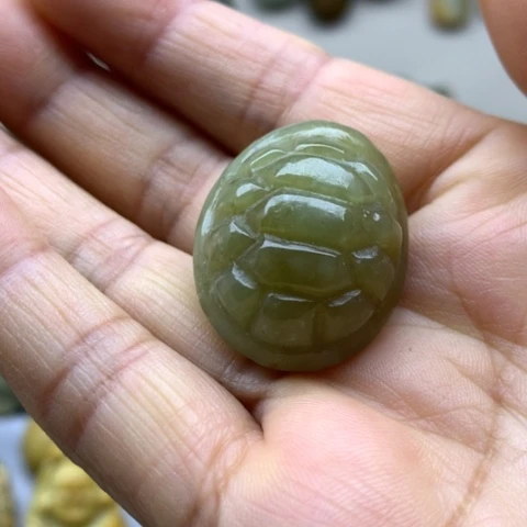 【闪购商品】未镶嵌透闪石质玉挂件