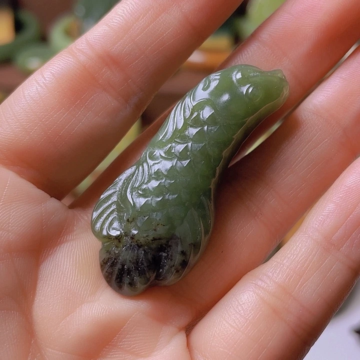 未镶嵌手串岫岩河磨玉（透闪石质玉）