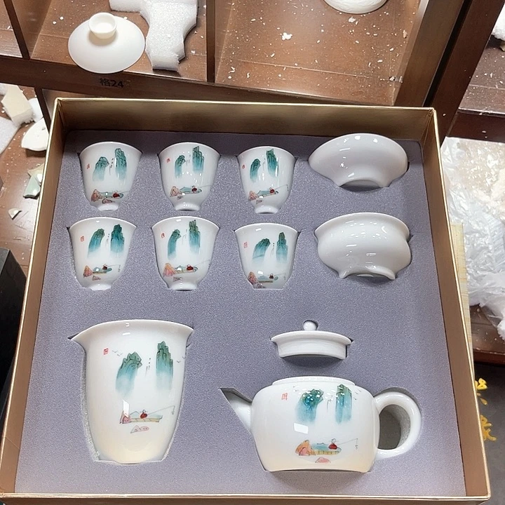 孤品茶具套装等。