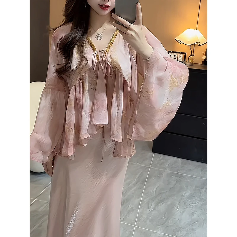 法式粉色V领重工亮片碎花雪纺衫女春夏小众设计感喇叭袖气质上衣