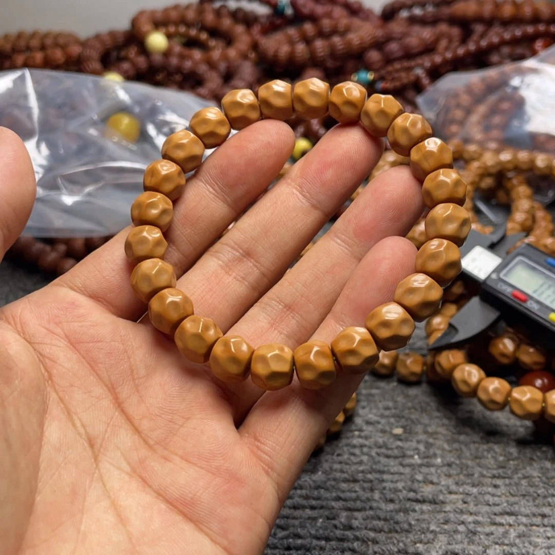 猴头核桃手串10左右刀痕无相。泛油款