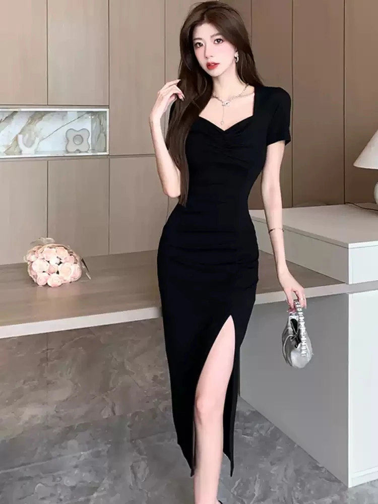 褶皱收腰连衣裙方领气质小黑裙显瘦高开叉包臀夏季女神范中长裙子