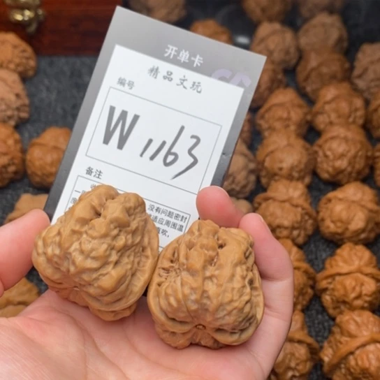 吊坠桃核我是第一百35