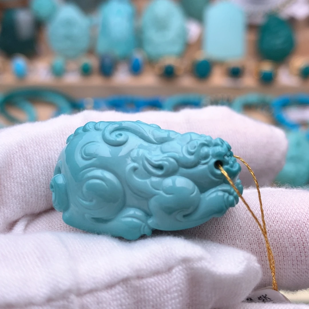 绿松石未镶嵌珠宝奇石