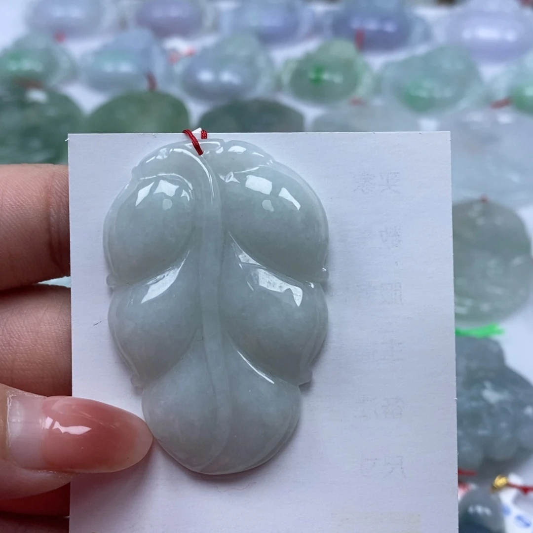 颈饰未镶嵌翡翠天然翡翠吊坠a货
