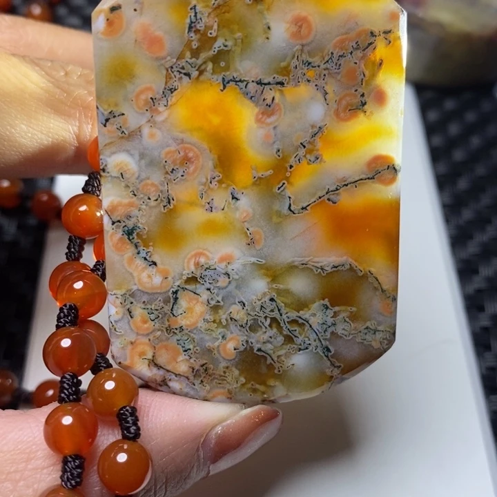 玛瑙/玉髓颈饰未镶嵌金*