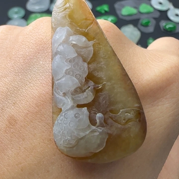 定制翡翠未镶嵌年年有余