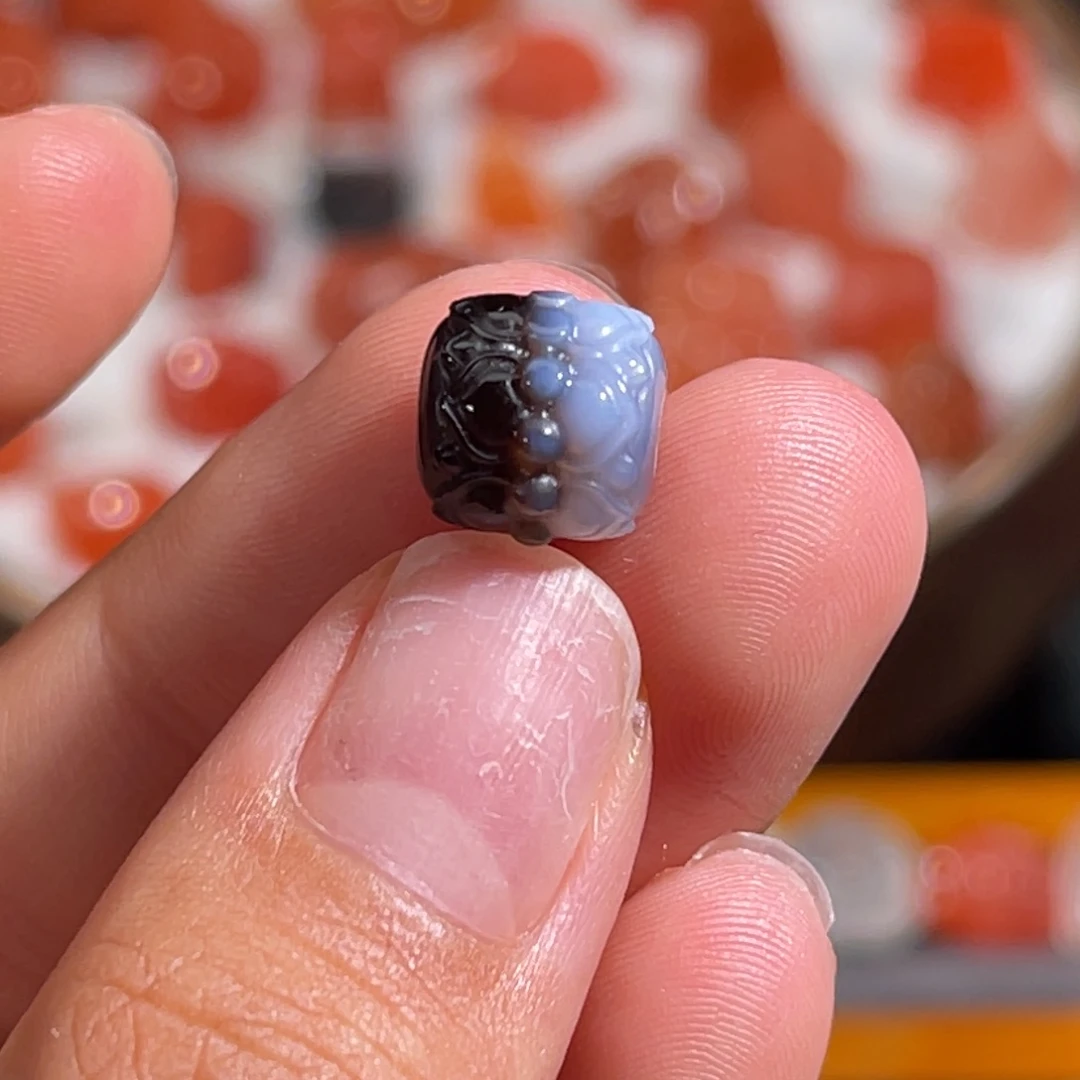 玛瑙/玉髓莲花珠9.8x9mm不退换未镶嵌