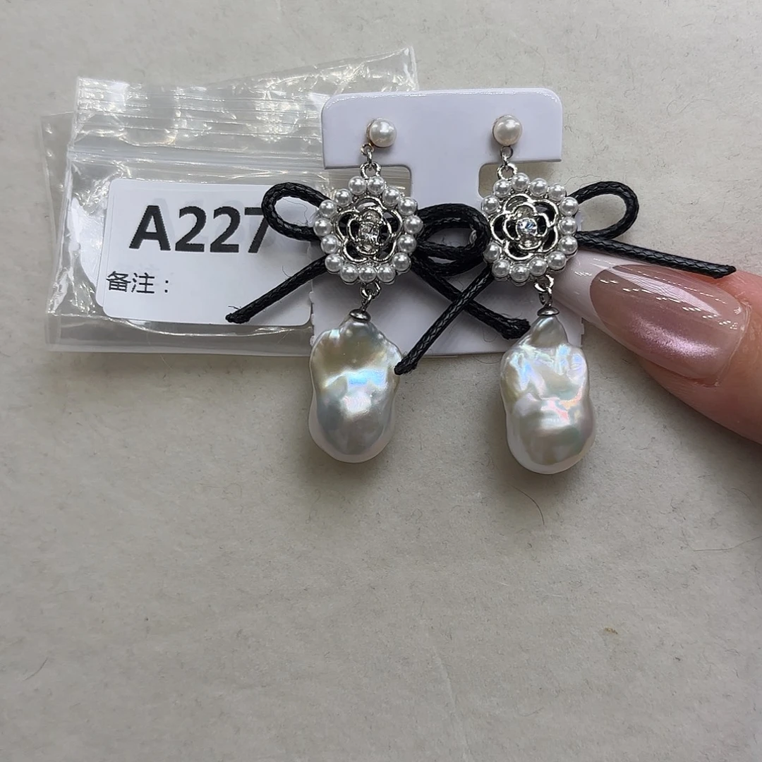 淡水珍珠耳饰合金