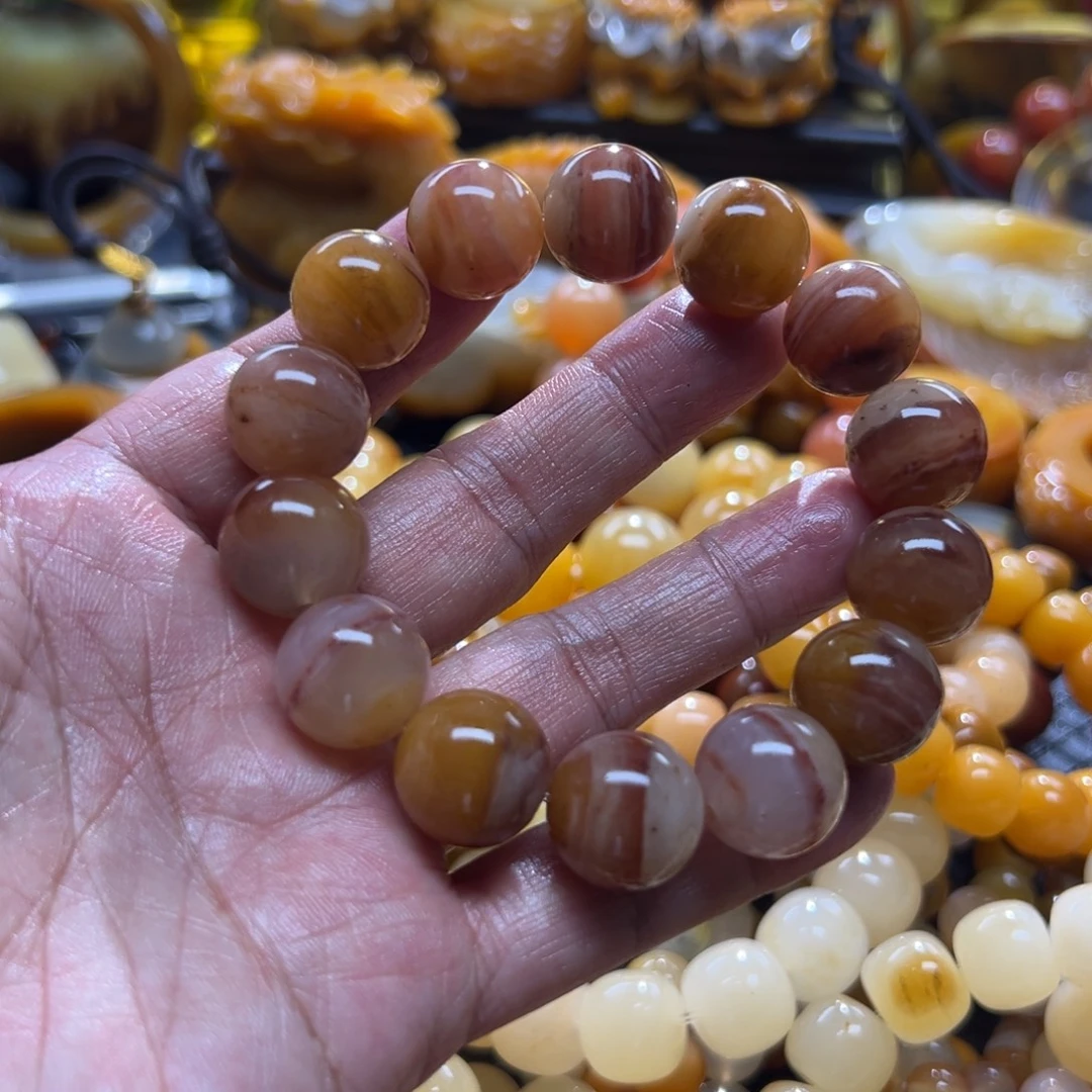 石英质玉未镶嵌颈饰