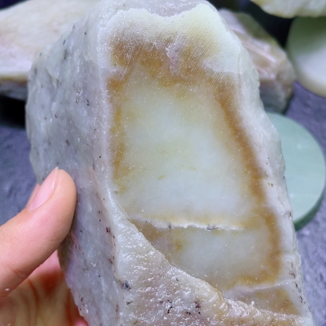 金***耀和田玉未镶嵌珠宝半成品