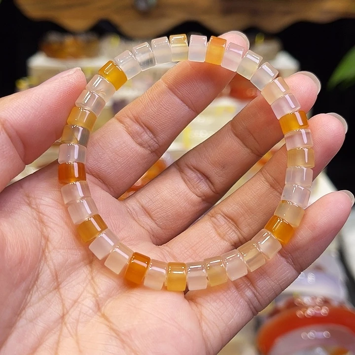 玛瑙/玉髓手镯未镶嵌