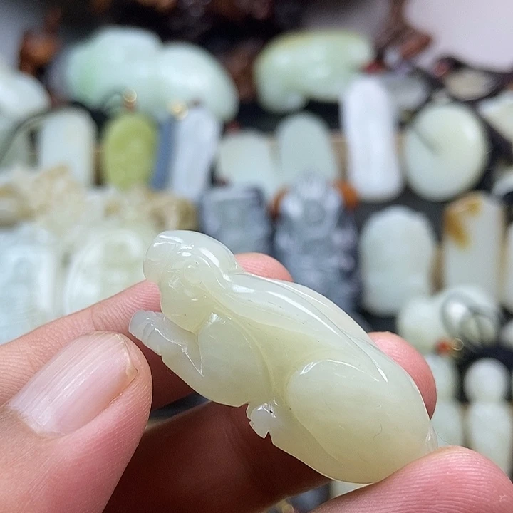 颈饰未镶嵌和田玉