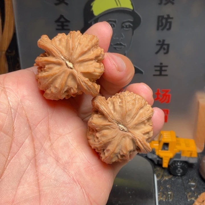 艾***商吊坠文玩核桃白狮子40全品