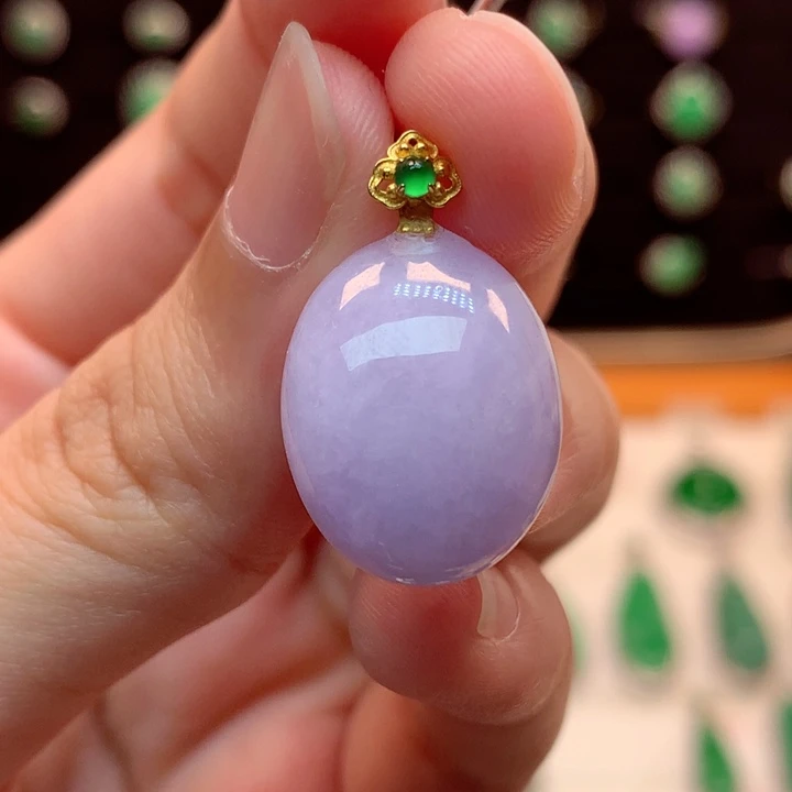 翡翠18K金镶嵌颈饰翡翠