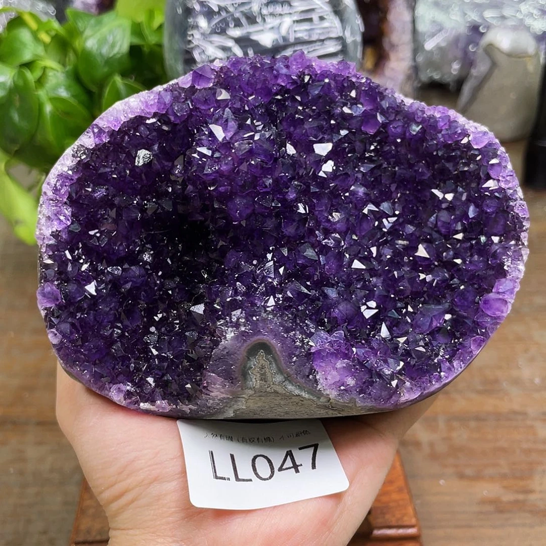 未镶嵌水晶大型摆件（非配饰）