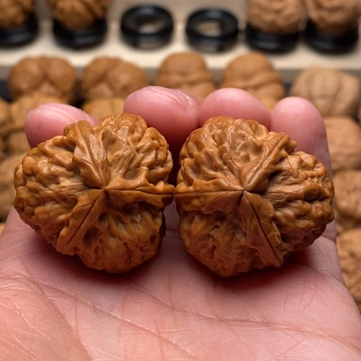 A***️文玩核桃把件…………………………