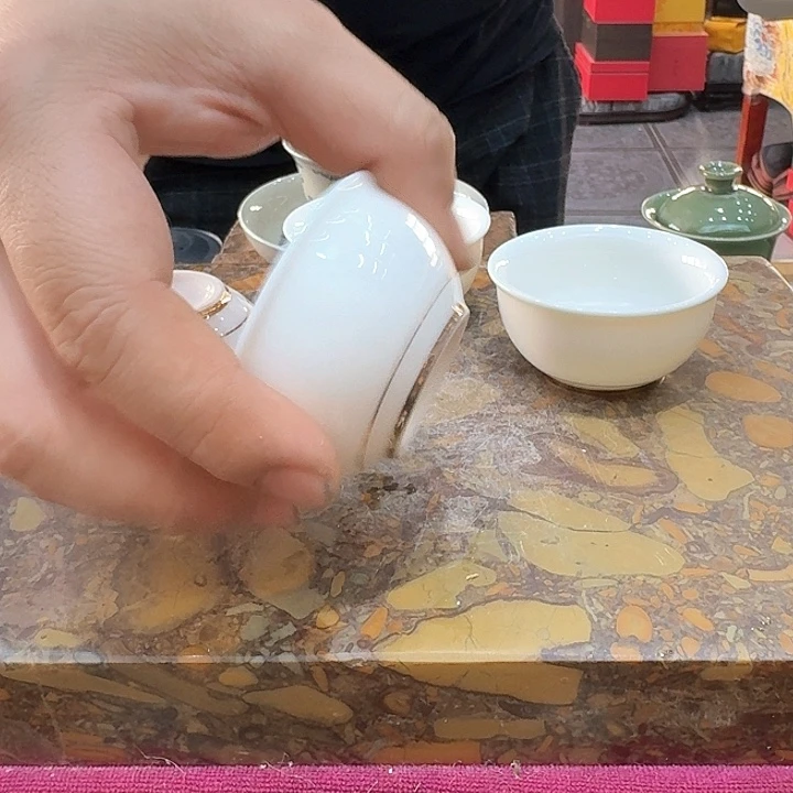 骨瓷杯一组四个。。品茗瓷