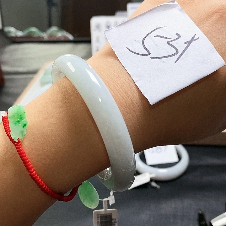 【闪购商品】未镶嵌手镯翡翠