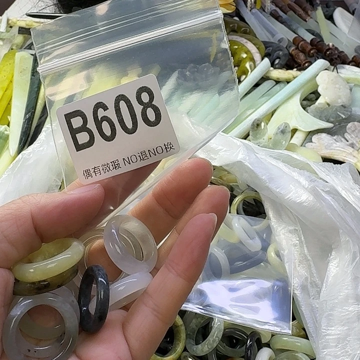 琉***儿蛇纹石玉合金发饰