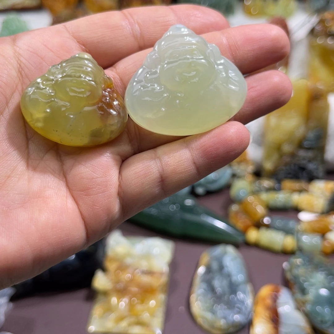 未镶嵌蛇纹石玉颈饰