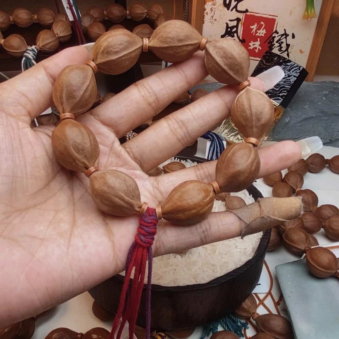 叨***、橄榄核手串/手链19.26三花鲨鱼背