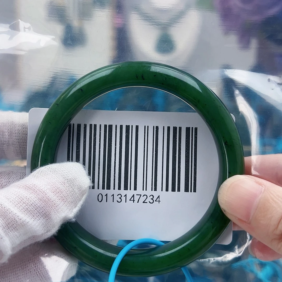 和田玉手镯未镶嵌微瑕61.62