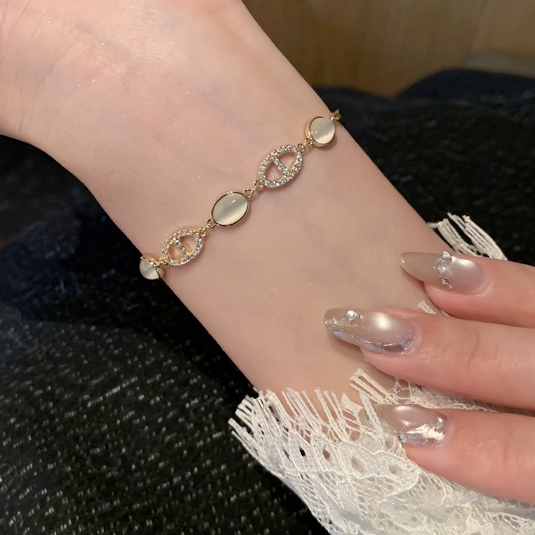 铜合金手链 爆闪猪鼻子椭圆手链复古轻奢小众设计高级千金感手饰