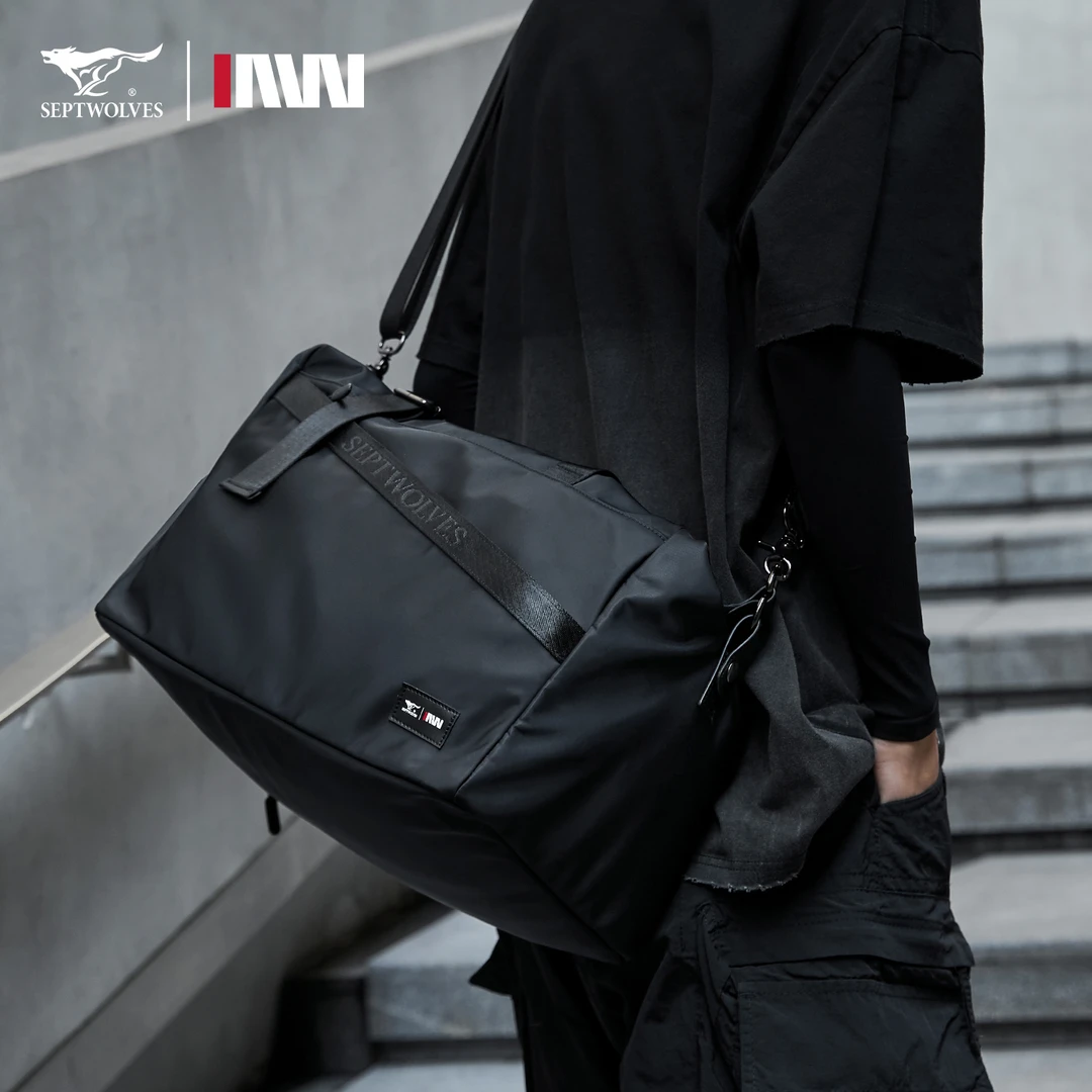 七匹狼手提旅行包男款时尚户外出差行李包大容量男士运动健身包女