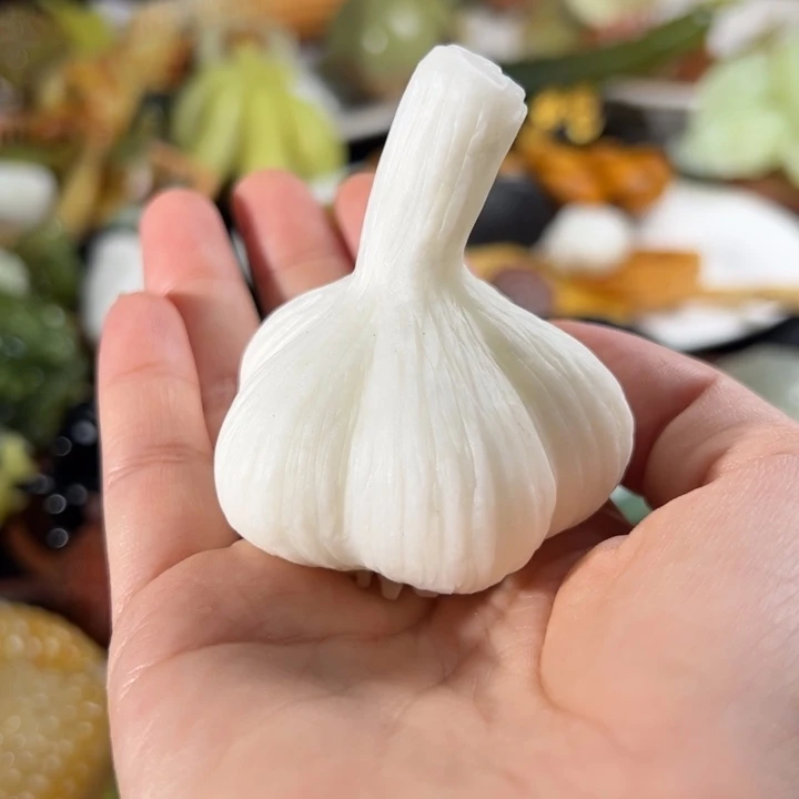 行***走蛇纹石玉未镶嵌珠宝奇石