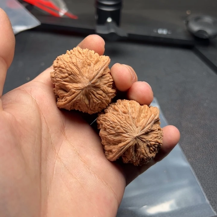 文玩核桃吊坠四***?127号核桃