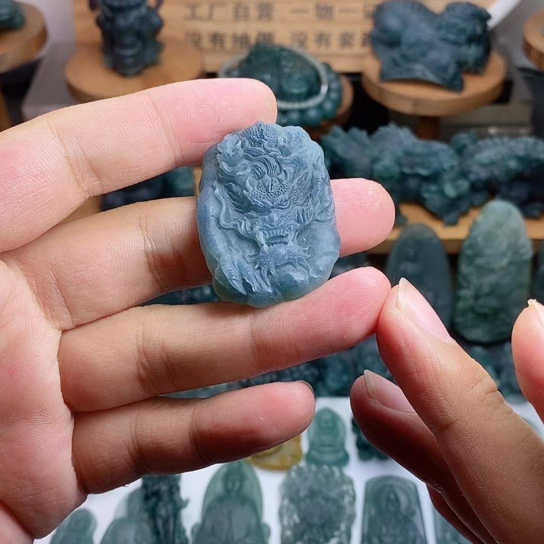 定制翡翠未镶嵌龙牌