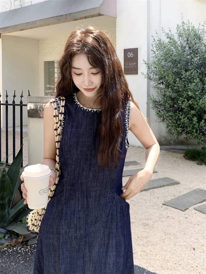 2025年夏季新款牛仔裙拼接裙子法式时尚收腰连衣裙夏季无袖中长裙