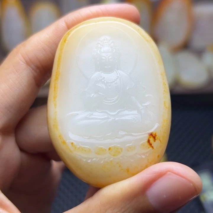 颈饰未镶嵌和田玉