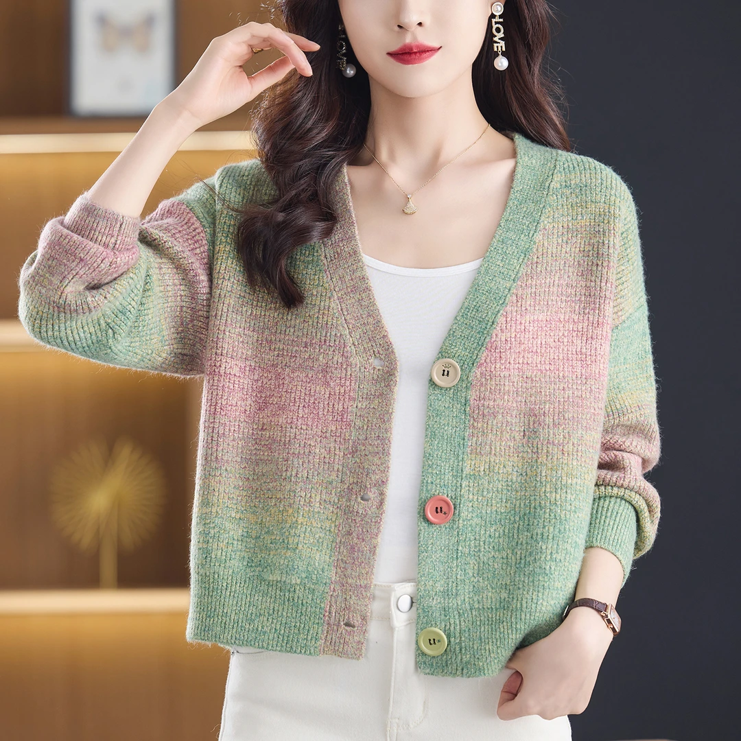 渐变色毛衣外套女春秋短款外搭休闲洋气上衣2025新款妈妈针织开衫