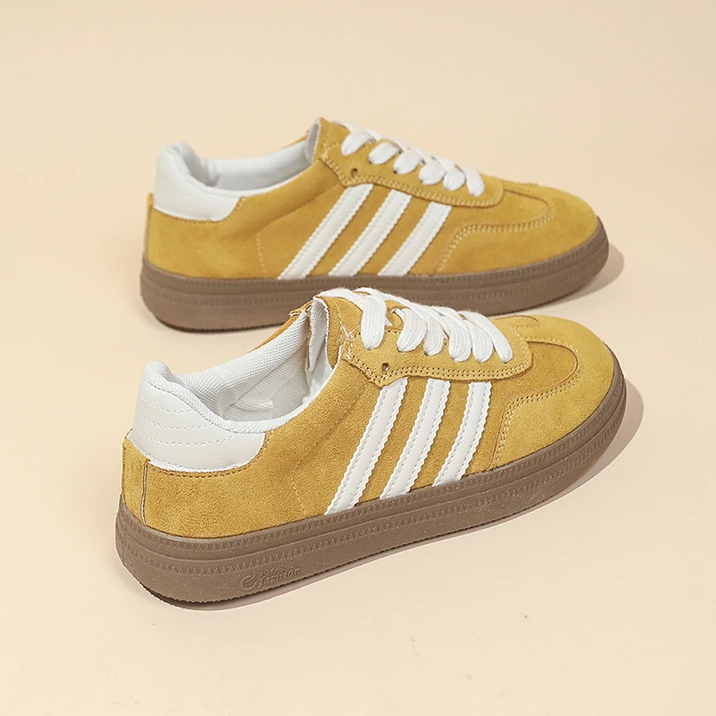 啄木鸟爆款德训鞋女新款平底百搭小白鞋复古板鞋黄色阿甘鞋子女款