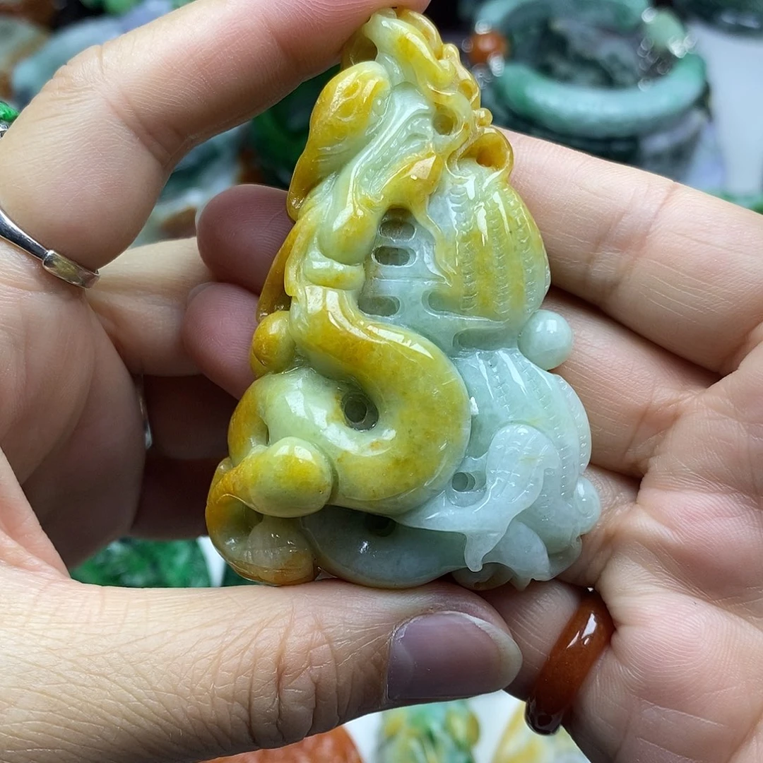 颈饰未镶嵌翡翠牌子