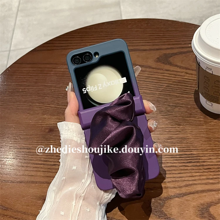适用三星zflip5手机壳w24flip折叠屏高级感渐变丝巾腕带全包铰链
