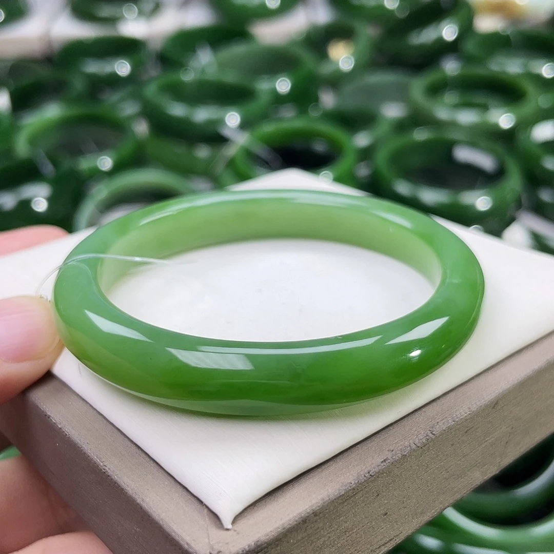 未镶嵌手镯和田玉（碧玉）