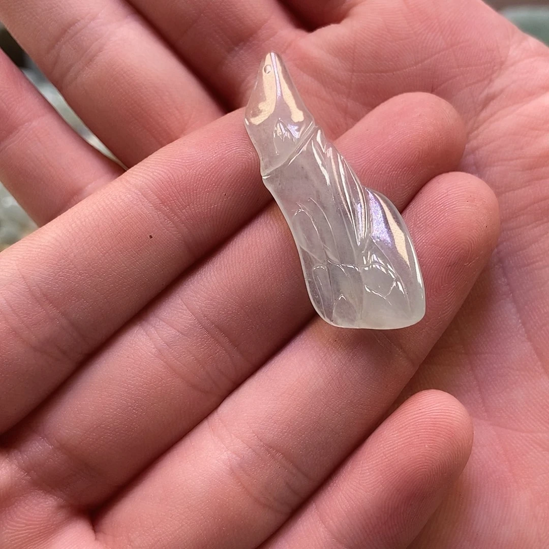 白***子颈饰未镶嵌翡翠翡翠