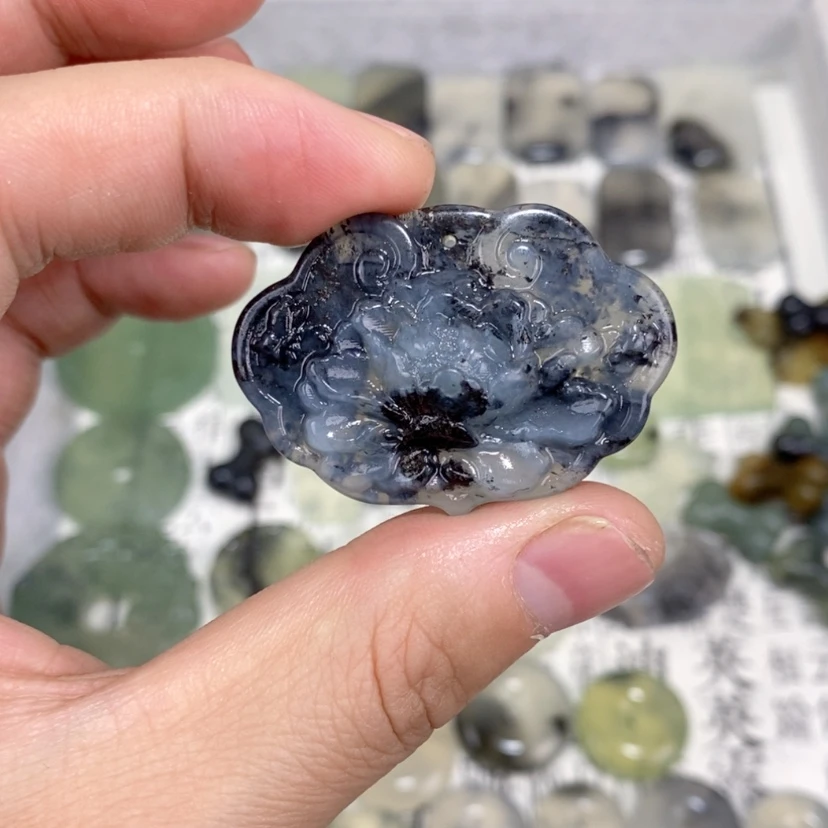 【闪购商品】岫玉未镶嵌颈饰岫玉山鬼花钱吊坠