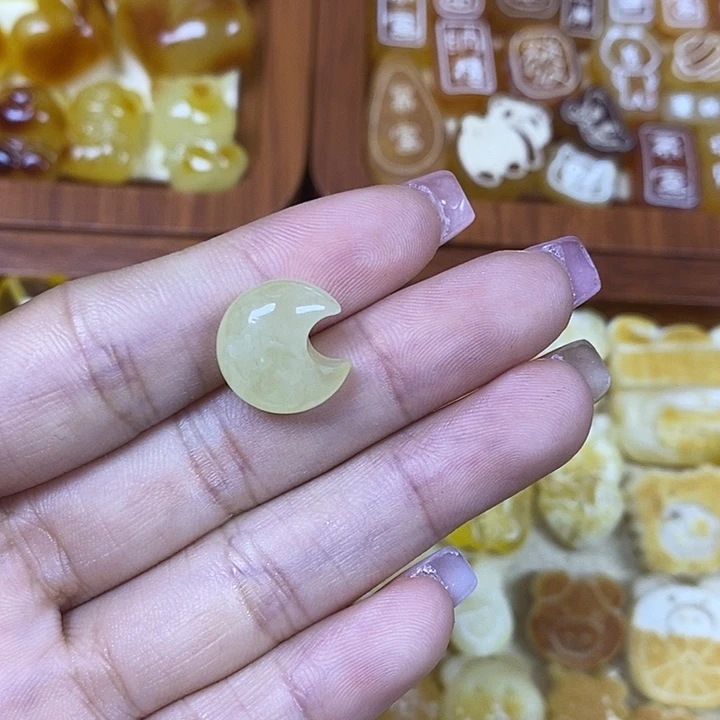 橄榄核吊坠小月亮71