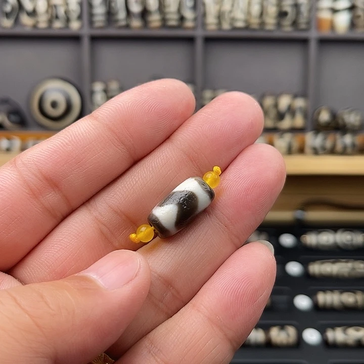 玛瑙/玉髓颈饰未镶嵌台珠玛瑙条纹