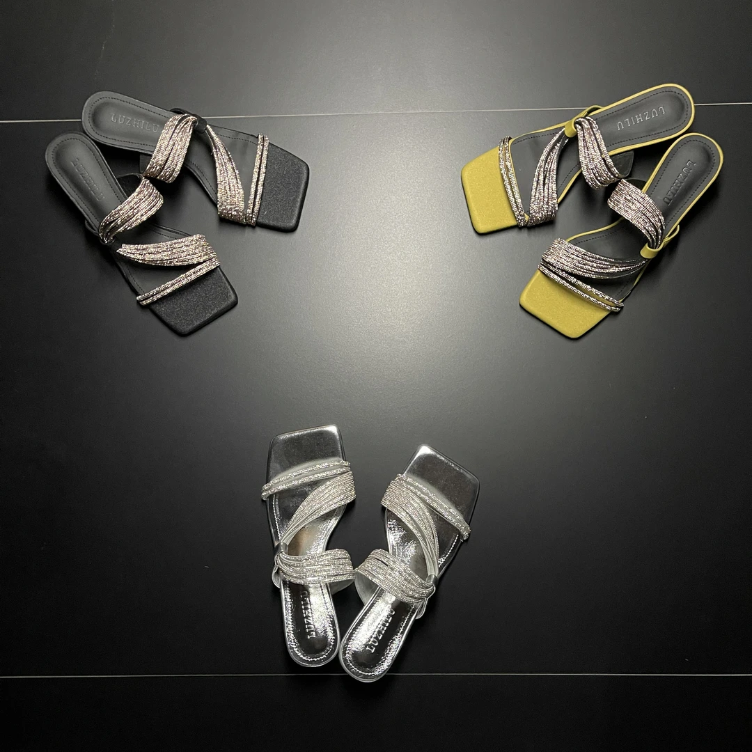 《细星闪烁》青一女鞋2025年夏季新款气质方头轻奢水钻镂空高跟凉拖