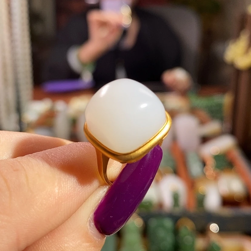 【闪购商品】吊坠(不含链)18K金镶嵌和田玉戒指