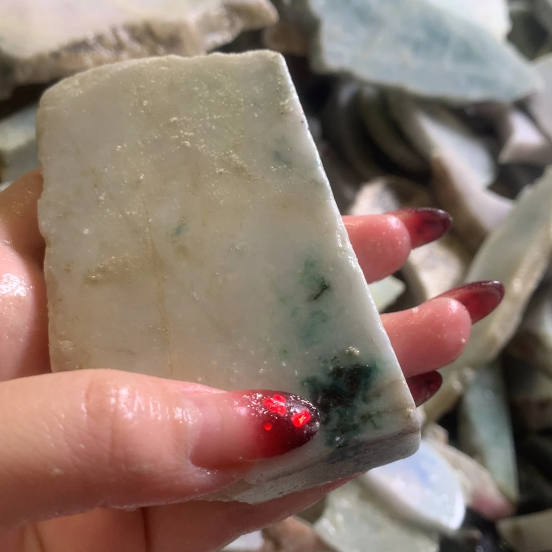 翡翠颈饰未镶嵌缅甸翡翠