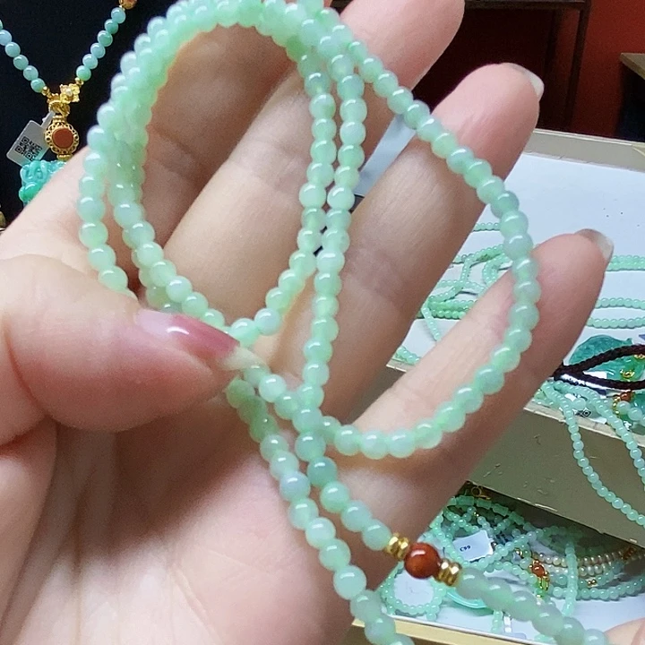 静***～翡翠未镶嵌颈饰珠链