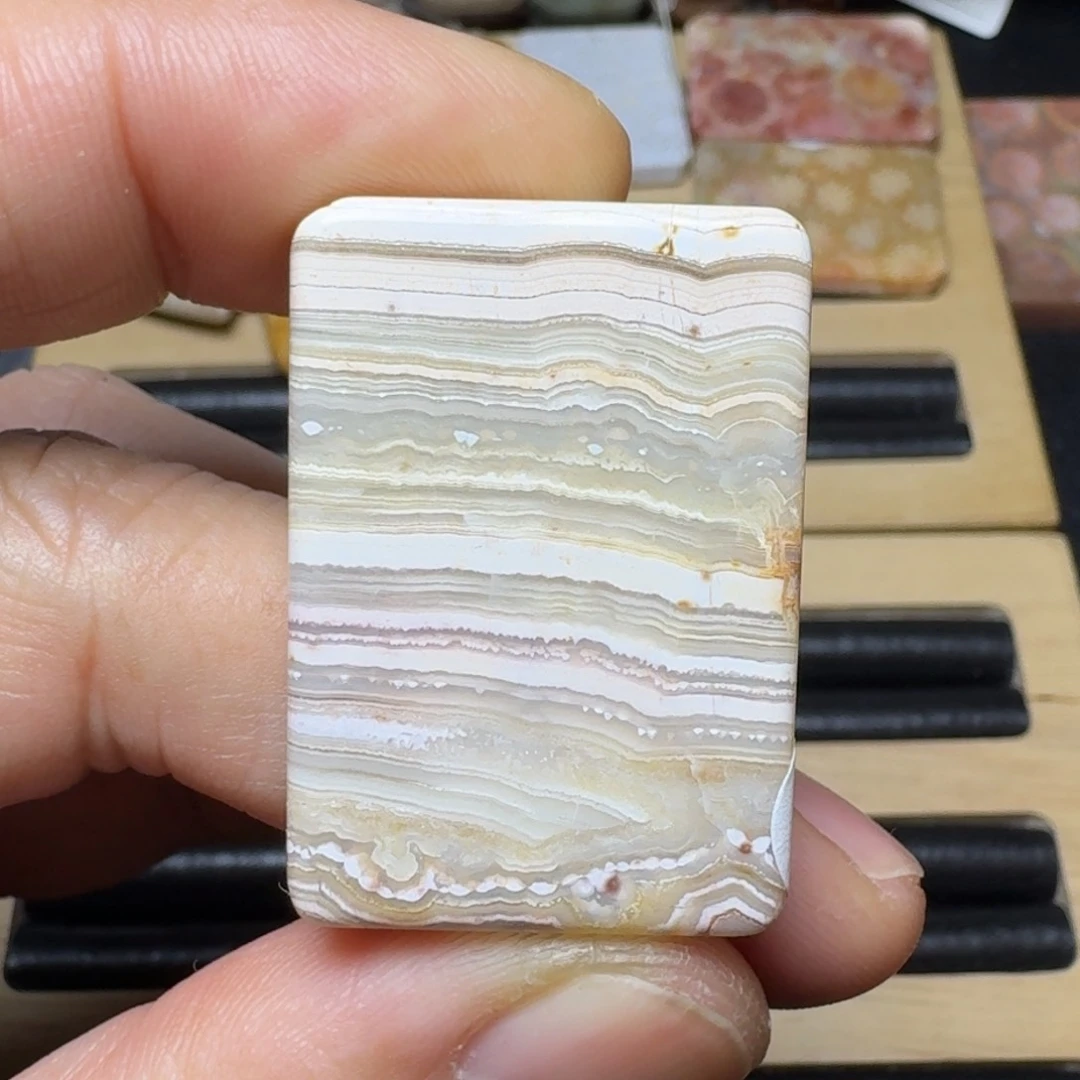 石英质玉纯天然色有机玉石未镶嵌