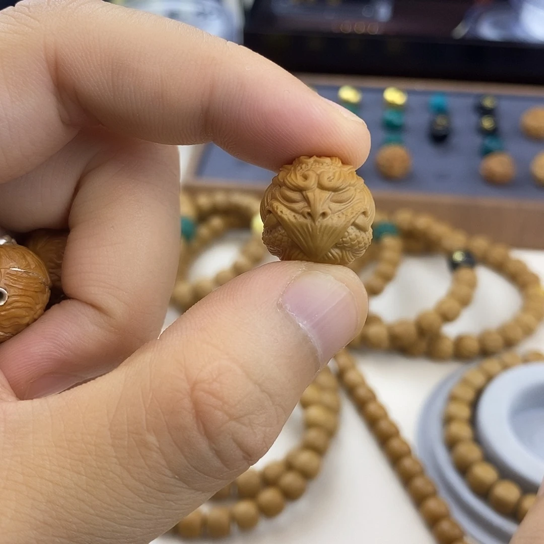 猴头核桃把件大鹏